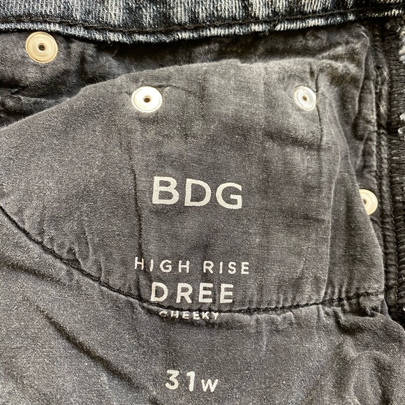 Urban Outfitters High Waisted Shorts - Picture 4 of 4